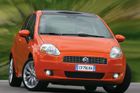 Marchionne se do čela Fiatu postavil na začátku roku 2004. Už pod jeho dozorem tak italská automobilka ukázala malý hatchback Grande Punto, který notně skomírajícímu označení Punto vrátil zašlou slávu. I díky designu se z auta stal hit.