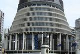 Bronz získala budova "výkonné sekce" novozélandského parlamentu, která je přezdívána jako The Beehive (včelín).