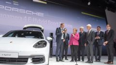 Merkelová Porsche Hybrid