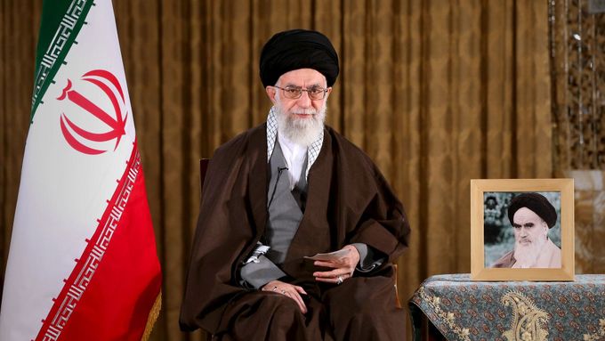 Íránský duchovní vůdce ajatolláh Alí Chameneí.