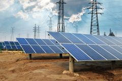 Čínští výrobci solárních panelů porušili dohodu, Evropská komise na ně uvalila antidumpingová cla