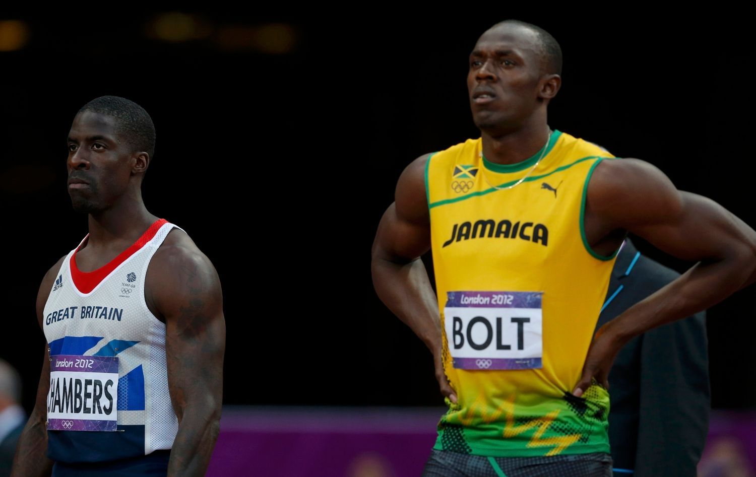 Jamajský sprinter Usain Bolt se koncentruje před semifinále na 100 metrů během OH 2012 v Londýně.
