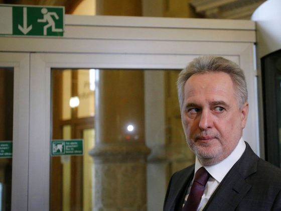 Co se teď může s Firtašem stát? Ukrajinský oligarcha Dmytro Firtaš přijel k soudu ve Vídni.