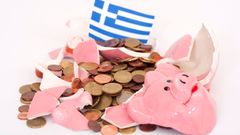 Vláda v Aténách dluhy splácet bude, ale chce ústupky - jen úsporná opatření považují řečtí politici za nesprávná, říká politolog Kulidakis. Krach záchranného plánu by mohl mít dominový efekt.