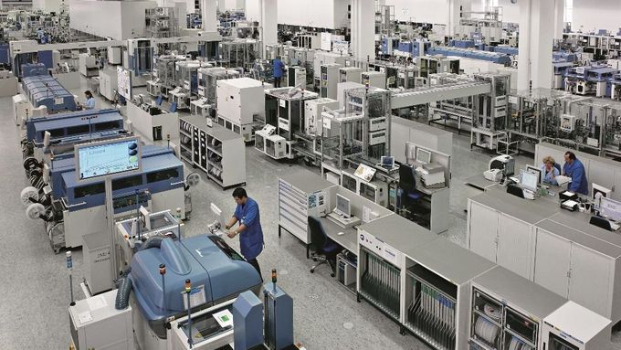 Průmysl 4.0 v německé továrně Siemens.