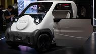 Dvoumístný kapesní elektromobil od Hondy má příznačné jméno Micro EV. Jde o koncept, který je jedním z vozidel japonské značky zkoumající městkou mikromobilitu.