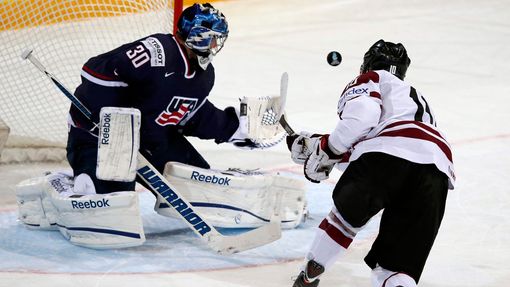 Hokej, MS 2013: Norsko - Dánsko: USA - Lotyšsko: Ben Bishop - Lauris Darzins
