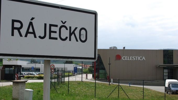 Kanadská společnost přišla do Ráječka v roce 1999, o rok později rozjela výrobu a postavila druhou halu.