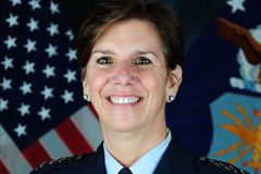 Čtyřhvězdičková důstojnice boří hranice. Jako první žena povelí vzdušné obraně Spojených států