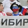 Ruští fanoušci v utkání Ruska s Českou republikou na Euru 2012