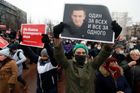 Ruský soud poslal do vězení šéfredaktora nezávislého serveru, podporoval Navalného