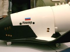 Model plánované ruské kosmické lodi Kliper, na jejíž konstrukci se původně chtěla posílet i Evropská kosmická agentura.