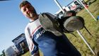 Martin Kolomý asi nebude letošní ročník Rallye Dakar považovat za povedený. Mezi ztráty zapíše rozbitý chladič a také totálně děravou botu od toho, jak pravou nohou neustále trápil plynový pedál Tatry při honbě za ztracenými minutami.