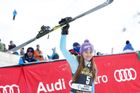 Strachová po prvním kole slalomu v Aare čtvrtá, vede Slovenka Vlhová