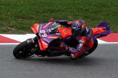 V Portimau vládli MotoGP Španělé, dvě hvězdy Ducati se navzájem poslaly k zemi
