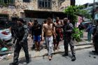 Na 2500 policistů vtrhlo do favel v Riu de Janeiro, podle médií zemřelo 60 lidí