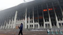 Vypálená radnice v největším kazašském městě Almaty.
