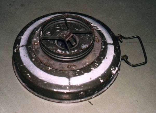 Stará protitanková mina