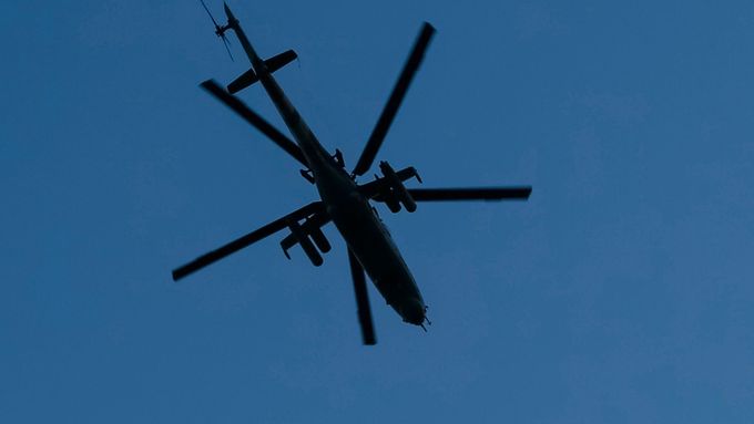 Vojenská verze vrtulníku Mi-8. Ilustrační foto.