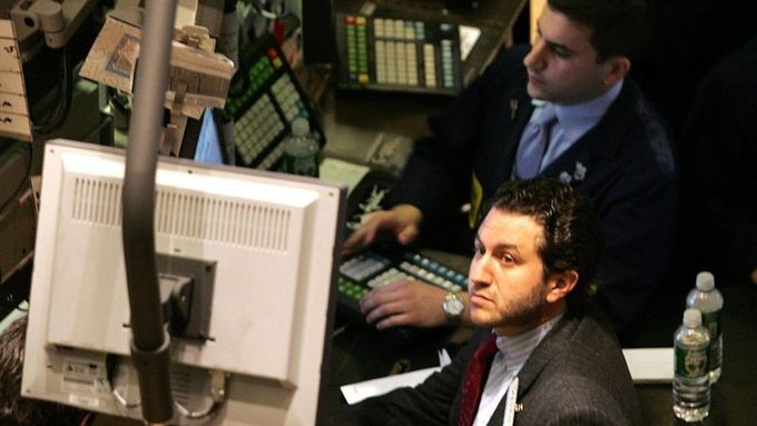 Burziáni na newyorské Wall Street čekají na oznámení výsledků hospodaření předních světových firem