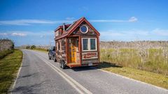 Tiny House, Giant Journey