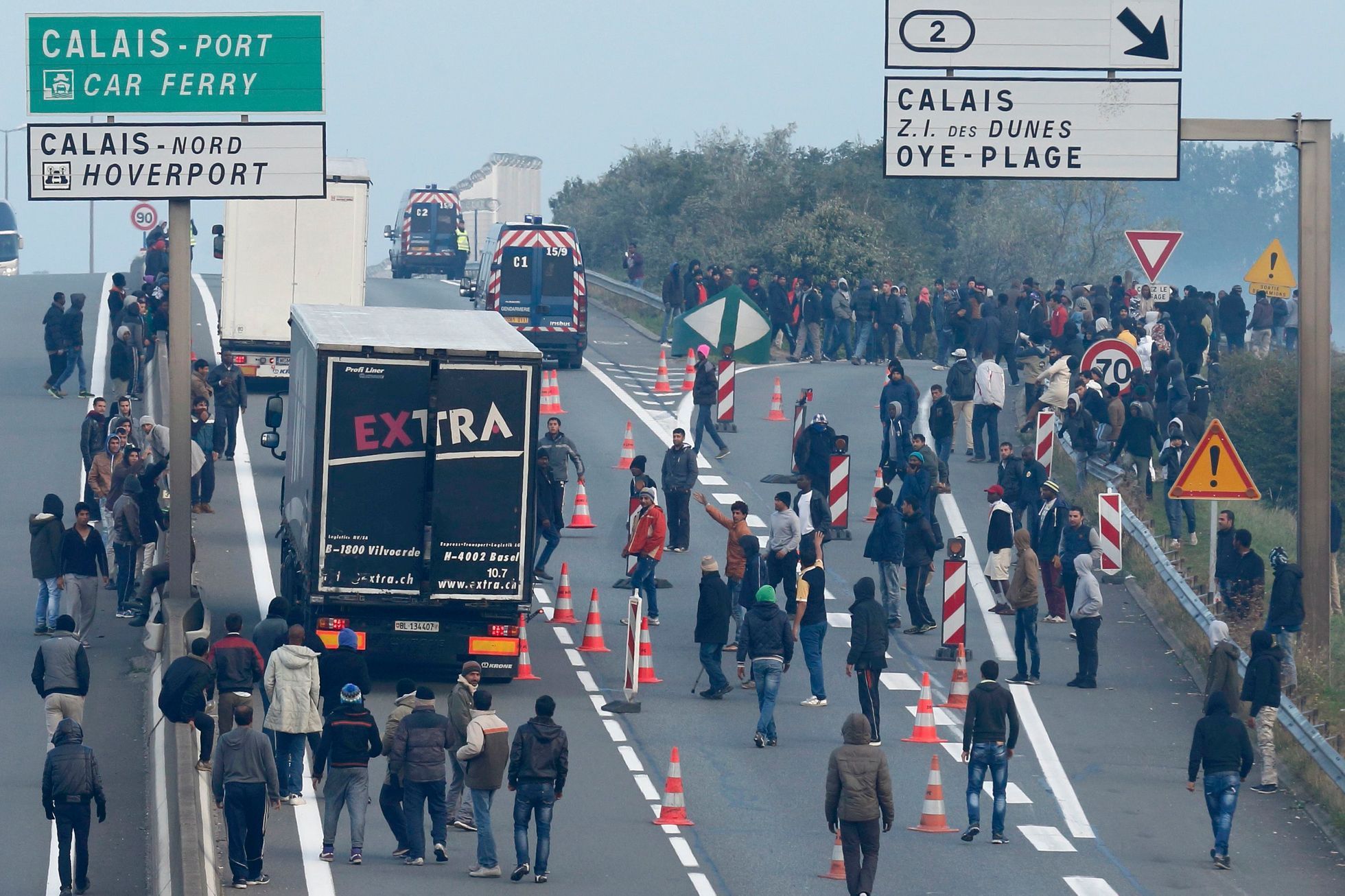 Migranti v Calais, Francie, 3. října 2015