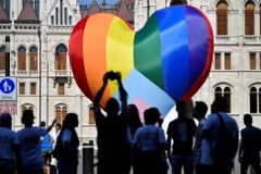 Nehoráznost, nejsme už v komunismu. Lidé v Budapešti protestovali proti zákonu o LGBT