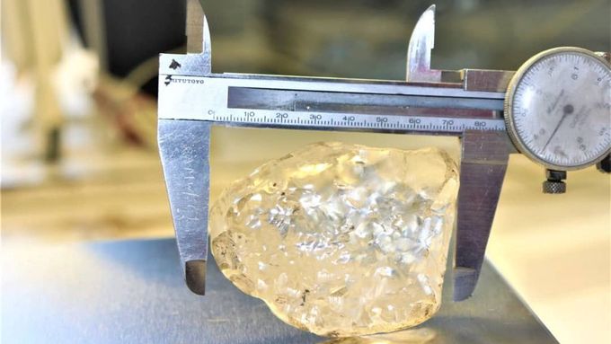 V Botswaně podle tamní vlády a důlní společnosti našli třetí největší diamant na světě.