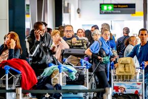 Letiště v EU trápí nedostatek personálu. Problém řeší i Praha, výcvik je komplikovaný