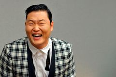 Rapper Psy překonal rekord YouTube