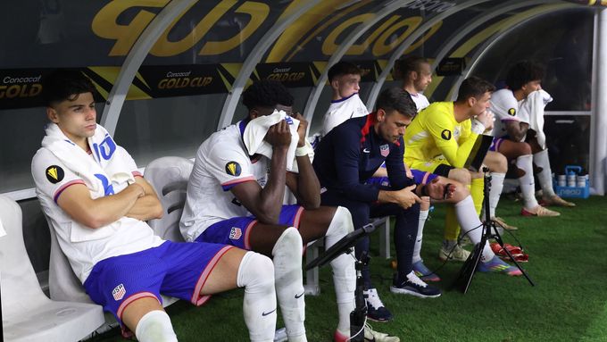Zklamaní fotbalisté USA po finále Zlatého poháru 2025