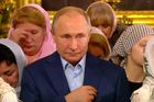 Putin slavil Vánoce v chrámu, kde jej tajně pokřtili