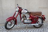Mezi nejúspěšnější československé exportní zboží lze nepochybně zařadit motocykly. Na přelomu padesátých a šedesátých let 20. století šlo především o motocykly takzvané národní řady, lidově přezdívané Kejvačka. Mezi lety 1954 až 1962 šlo o motocykly, o které byl zájem i na náročnějších zahraničních trzích.