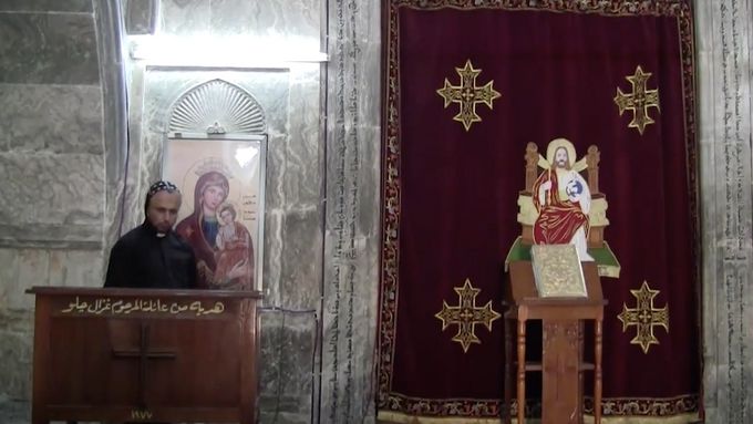 Severovýchodně od Mosulu stojí blízko frontové linie křesťanský klášter Mar Mattai. Reportér Martin Novák ho navštívil před útokem na islamisty.