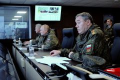 Ruským vojákům dochází síly, noví se ale nehlásí. Armáda hledá i mezi pracovníky drah