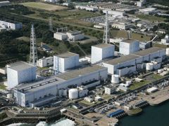 Jaderná elektrárna Fukušima stojí v mořském zálivu.