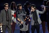 Green Day převzali cenu za nejlepší rockové video ke skladbě 21 Guns.