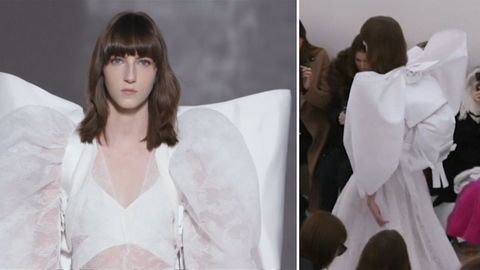 Batohy s křídly a latexové legíny. V Paříži se předvedla značka Givenchy