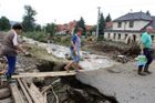 Týden záplav má další oběť, škody přesáhnou 5 miliard