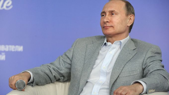 Ruský prezident Vladimir Putin je ve své zemi na vrcholu slávy.