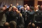 VIDEO: Už je to tady! Takhle slavili příznivci ve volebním štábu Miloše Zemana