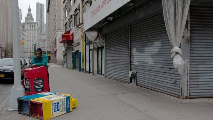 Apokalyptický klid v New Yorku. Pandemie a protesty vůči rasismu očima české filmařky