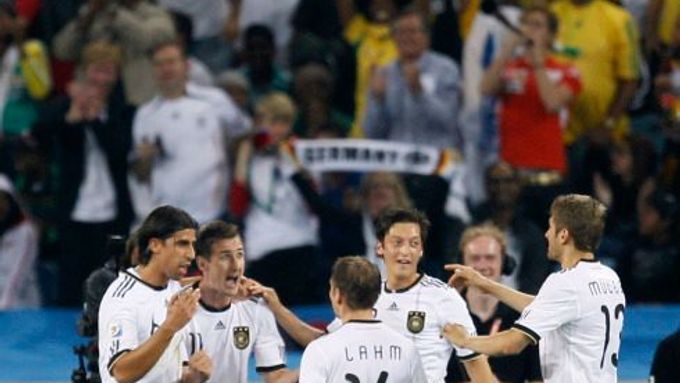 Obrazem: Uruguay s Němci o bronz. Takhle zatím kráčí turnajem
