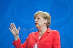 Nenechte se rozdělit, uprchlíci jsou šancí do budoucna, řekne Němcům Merkelová