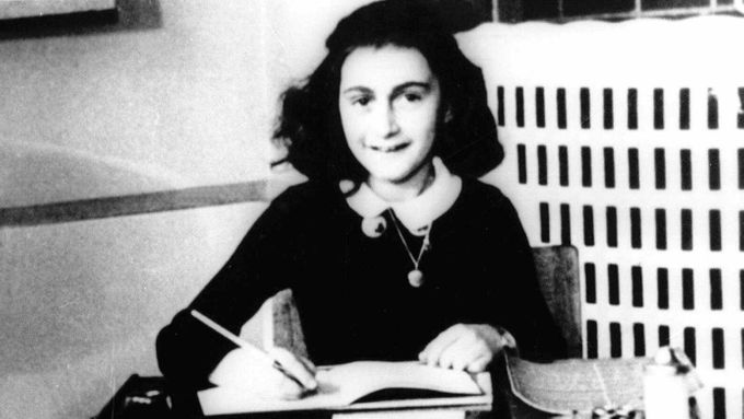 Anne Franková se svěřovala papíru, protože nebylo člověka, s kterým by mohla tak otevřeně mluvit.