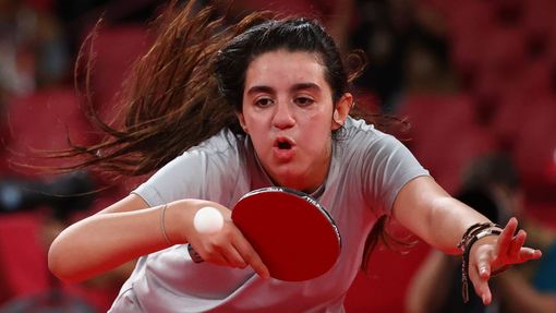 Dvanáctiletá stolní tenistka ze Sýrie - Hend Zaza - se loučí s turnajem v 1. kole