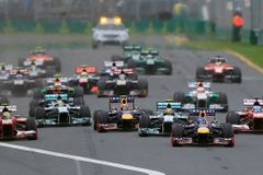 ŽIVĚ F1: Peklo na Hungaroringu ovládl Hamilton