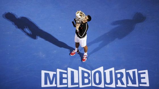 FOTO Souboj titánů ovládl Djokovič. Po šestihodinové bitvě