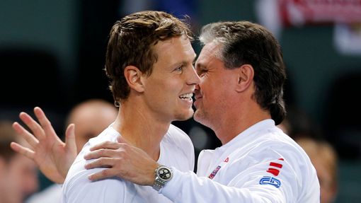 Tomáš Berdych a Lukáš Rosol v nejdelším zápase Davis Cupu (soupeři byli v roce 2013 Švýcaři Chiudinelli s Wawrinkou)