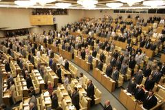 Periskop: Uražení poslanci upletli zákon na novináře